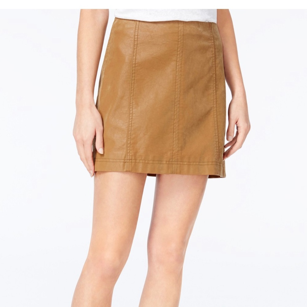 ✨Modern Femme Faux-Leather Mini Skirt✨